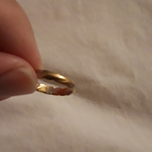 18 Karat Fine Gold Two-tone Spiral 5" band ring - Picture 3 of 6